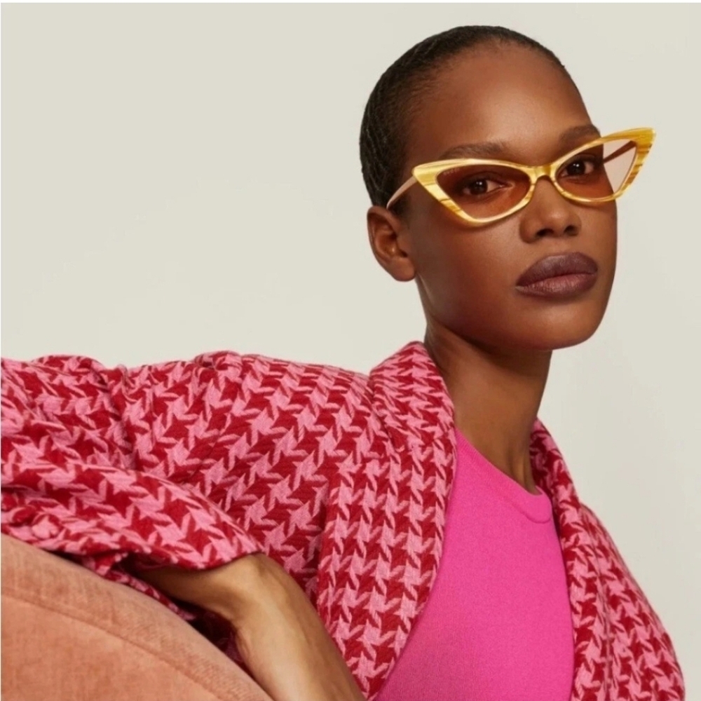 Women's Gucci Golden Cat Eye Sunglasses - Picture 2 of 7